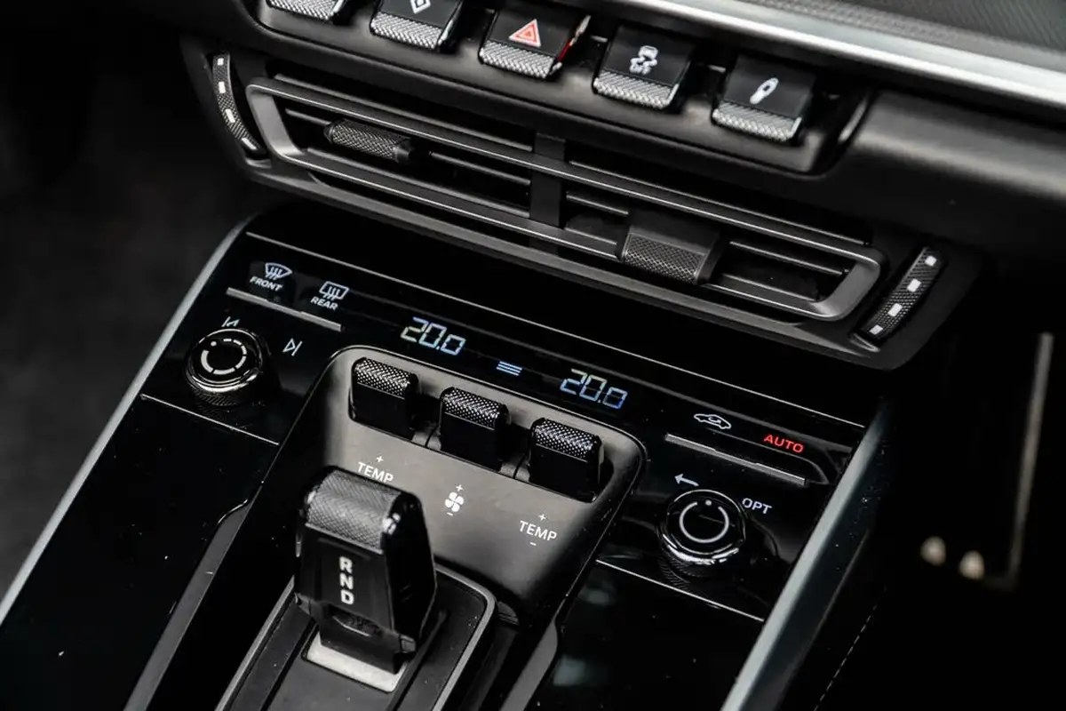 2021-porsche-911-38-turbo-580ps-cabriolet-big-30