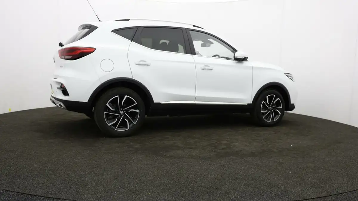 2023-mg-zs-suv-10t-gdi-exclusive-big-27
