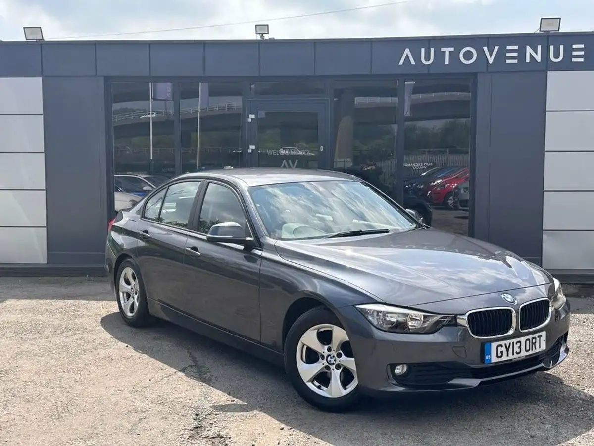 2013-bmw-3-series-20td-320d-efficientdynamics-163bhp-efficientdynamics-ss-saloon-4d-auto-big-1
