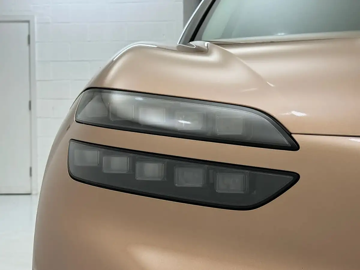 2024-genesis-gv60-e-sport-plus-big-33