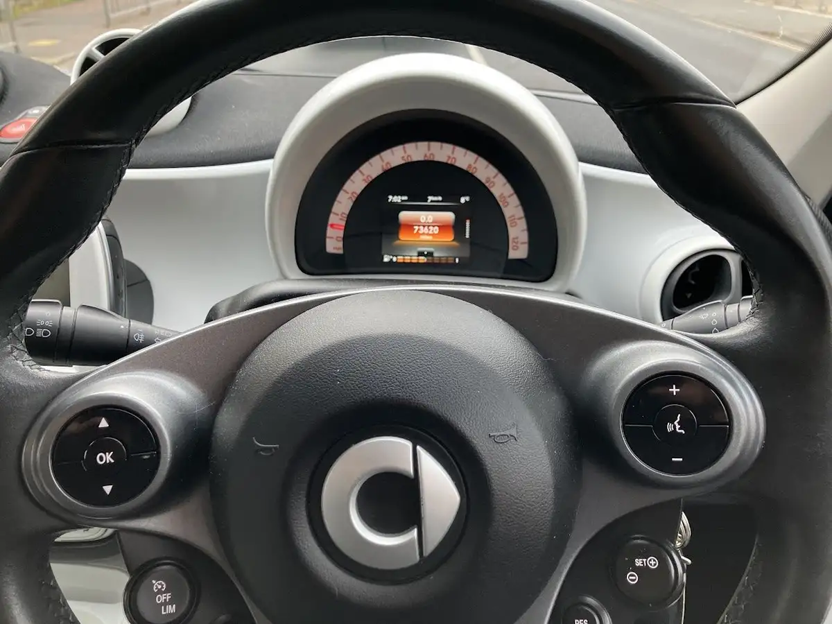 2015-smart-forfour-10-passion-premiumss-big-7