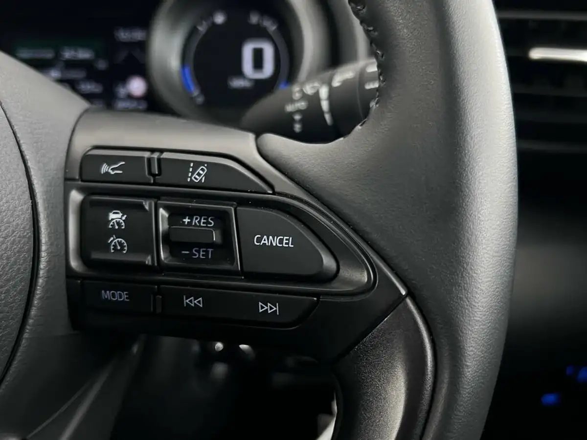 2023-toyota-yaris-15-vvt-i-design-big-18