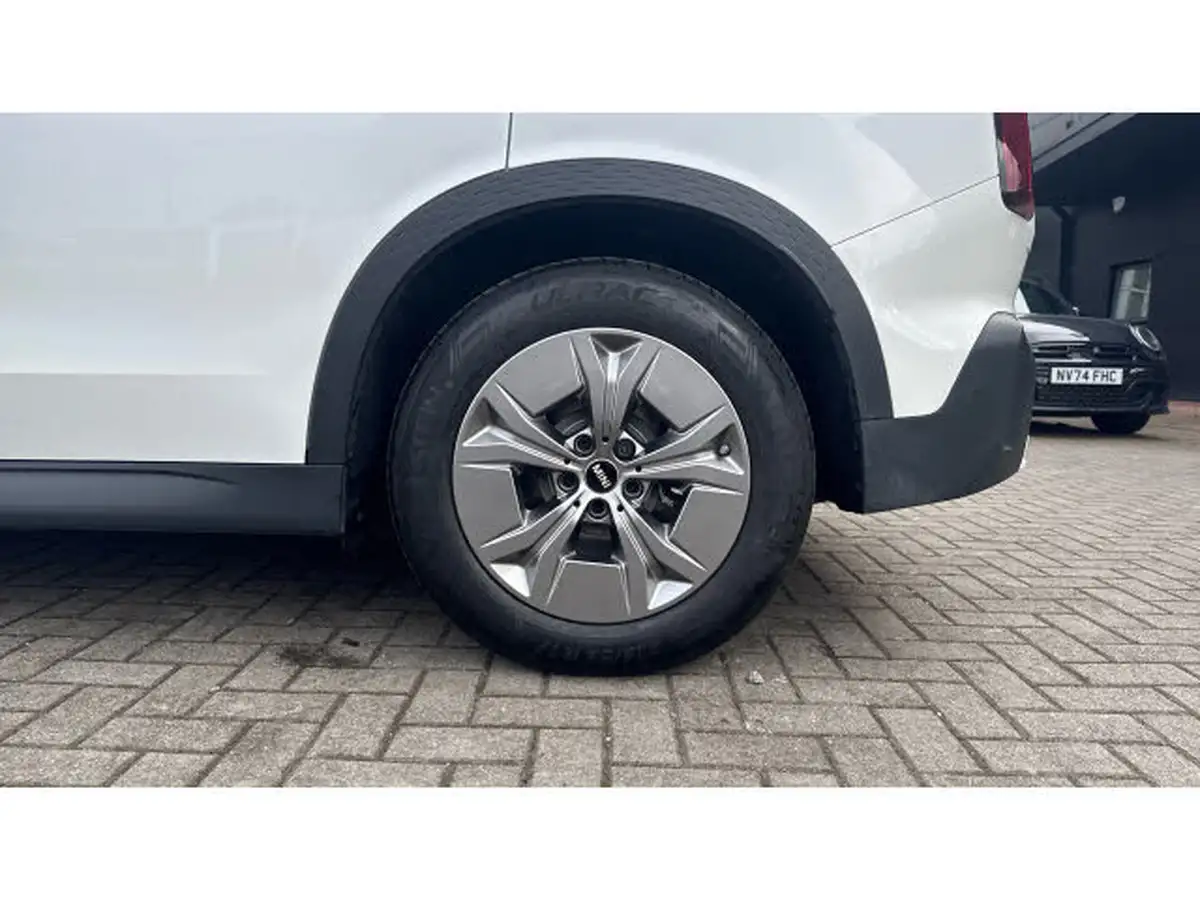 2024-mini-countryman-e-cooper-e-classic-big-41