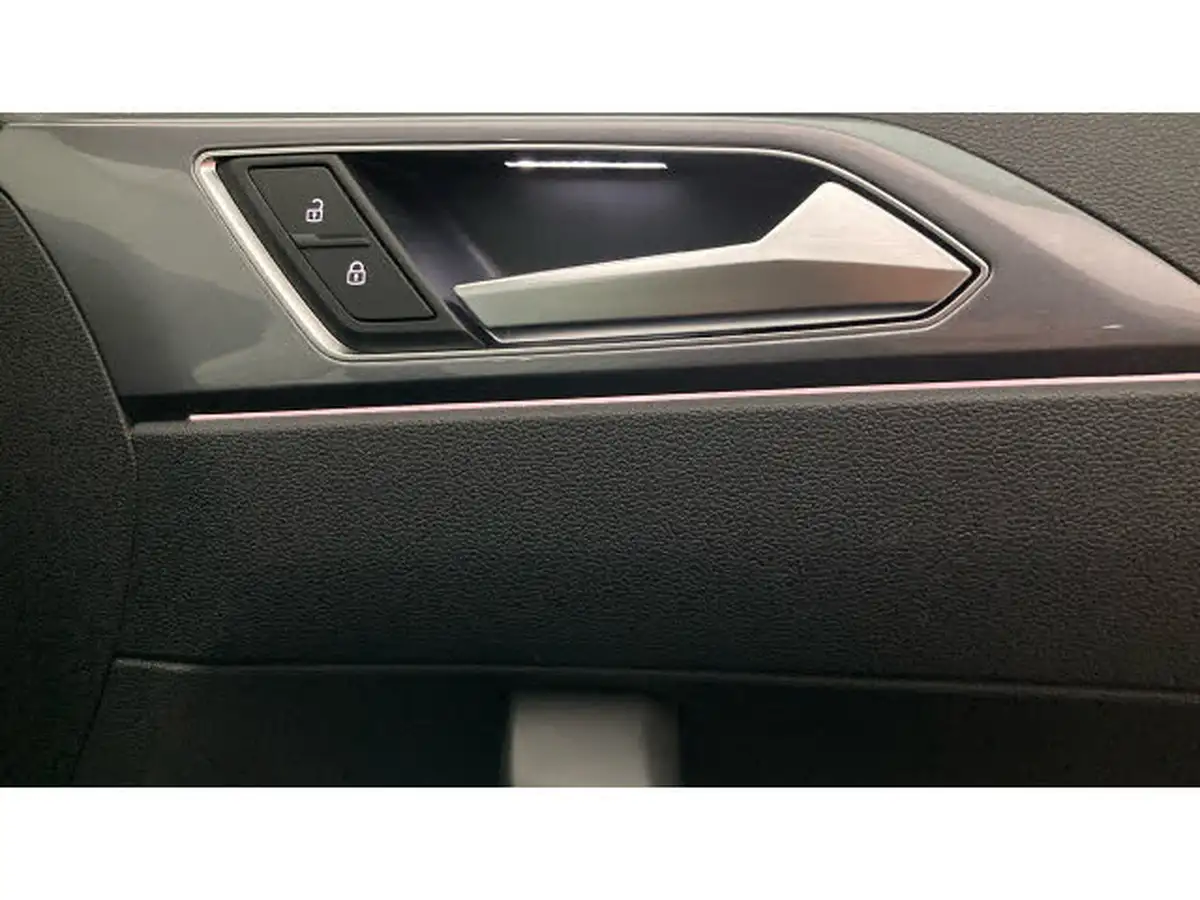2022-volkswagen-taigo-10-tsi-style-big-31