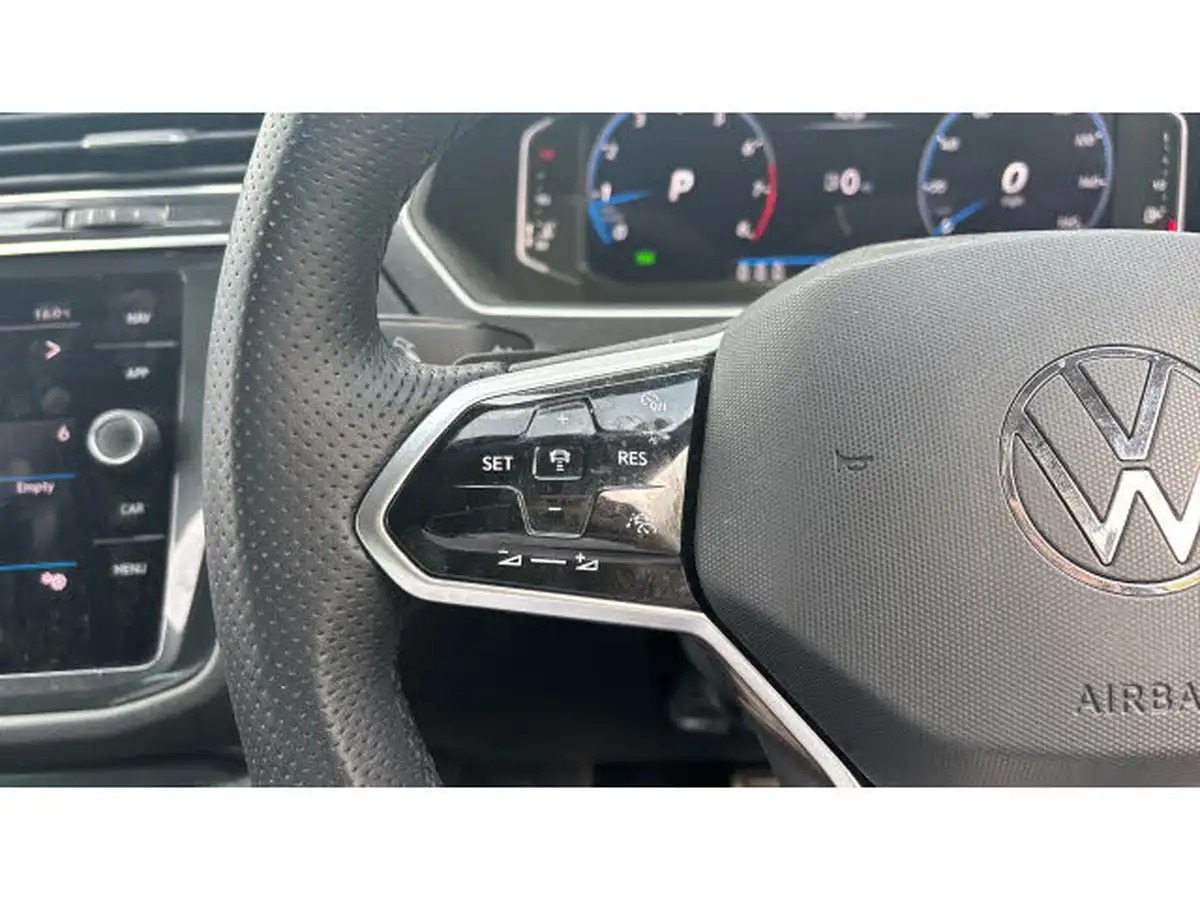 2023-volkswagen-tiguan-15-tsi-r-line-edition-big-16
