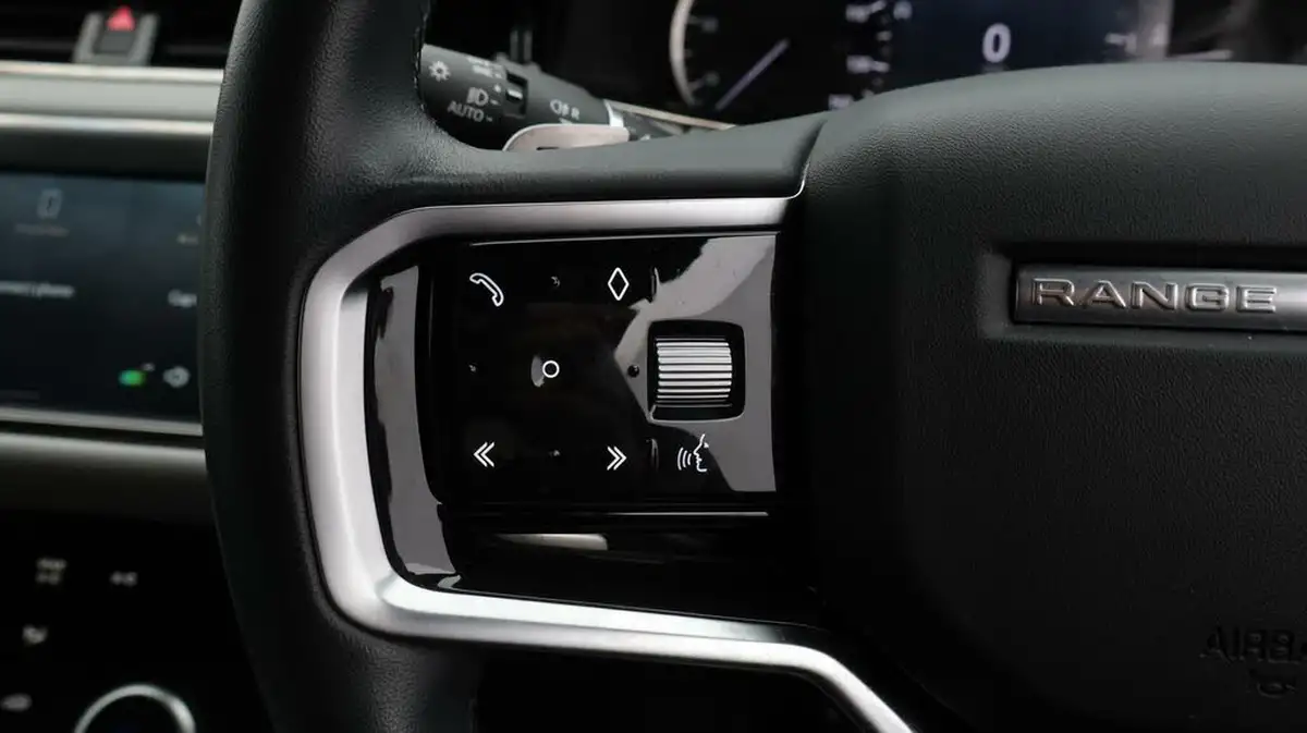 2022-land-rover-range-rover-evoque-20-d200-r-dynamic-se-big-23