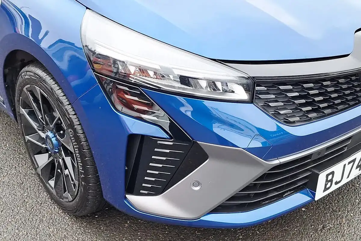 2024-renault-clio-16-esprit-alpine-big-10