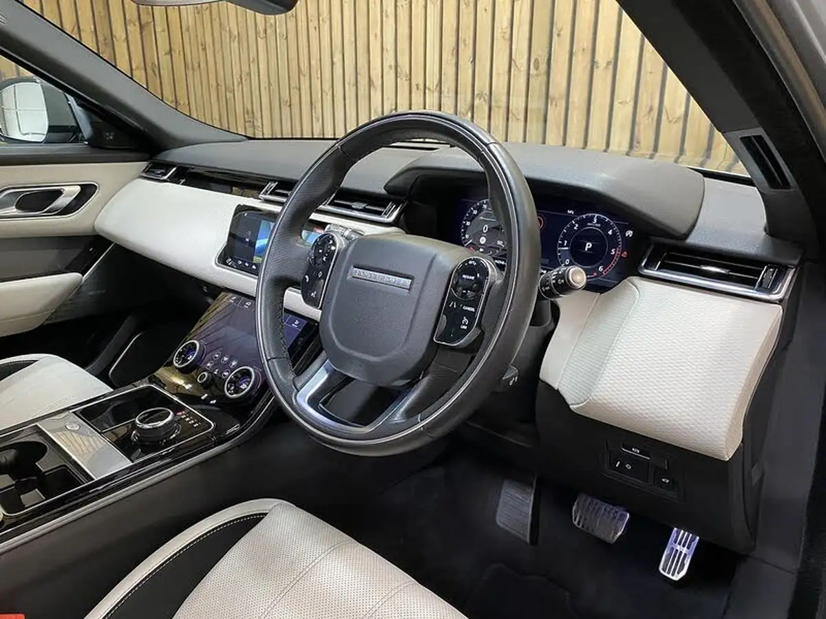 2017-land-rover-range-rover-velar-20-d240-r-dynamic-se-big-35