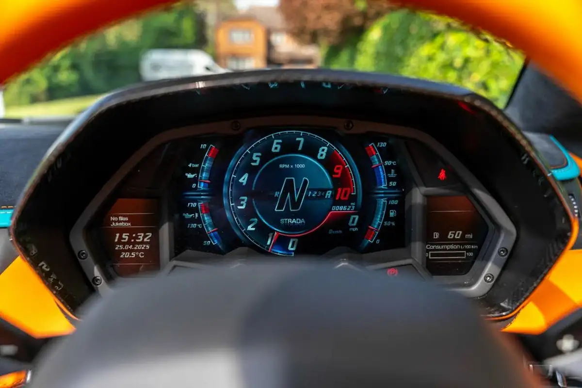 2018-lamborghini-aventador-65-s-roadster-big-12