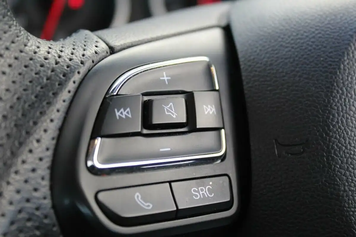2023-mg-mg3-15-vti-tech-exclusive-nav-big-36