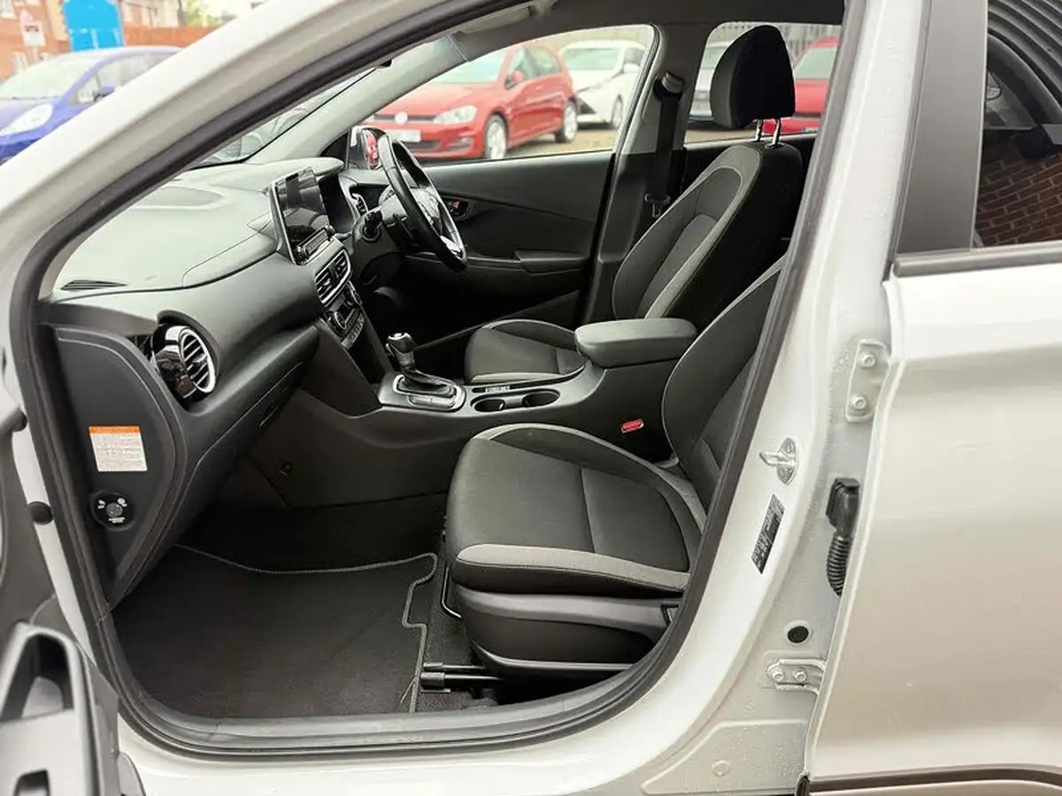 2020-hyundai-kona-16-gdi-premium-big-12