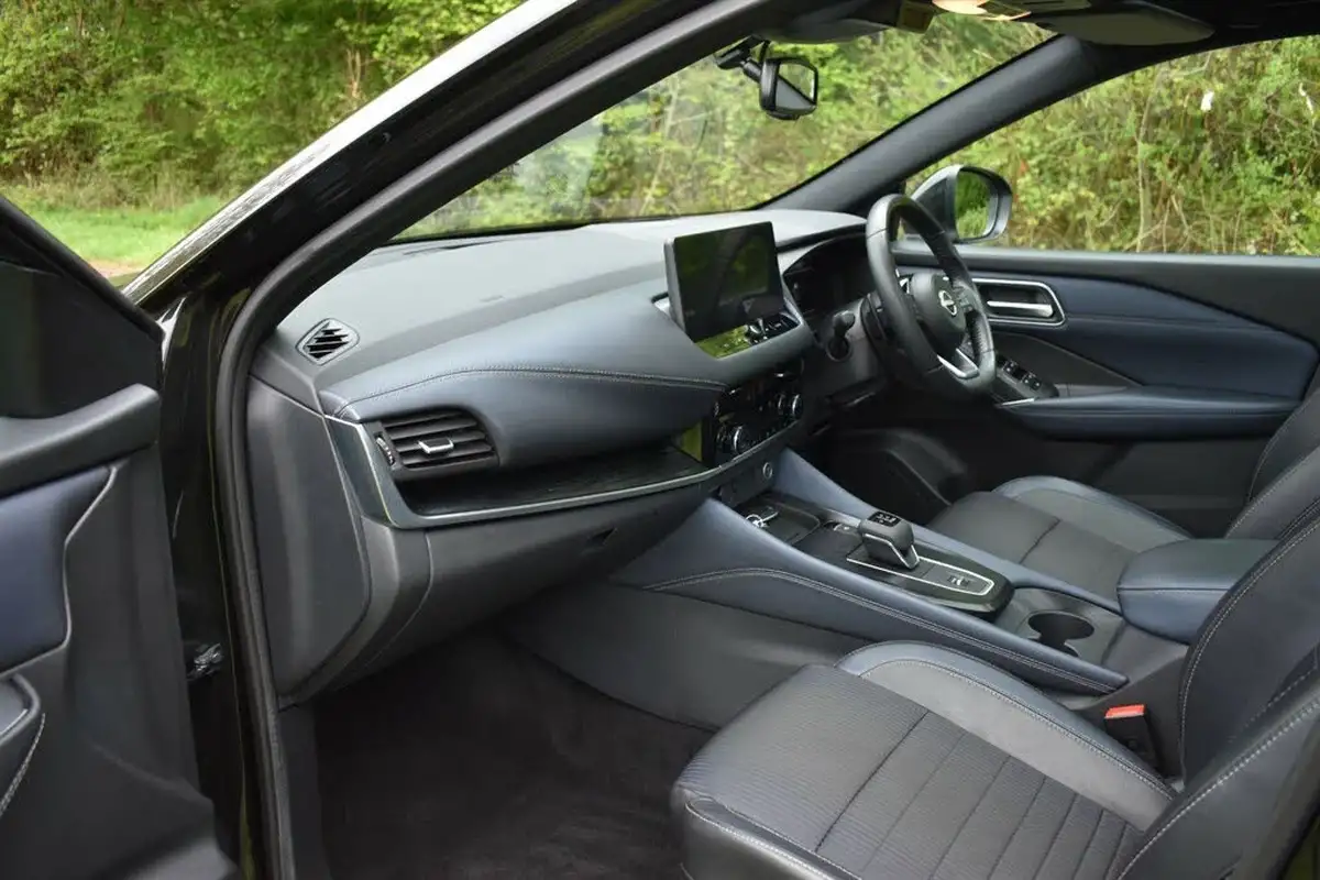 2022-nissan-qashqai-13-dig-t-tekna-158ps-xtronic-big-9