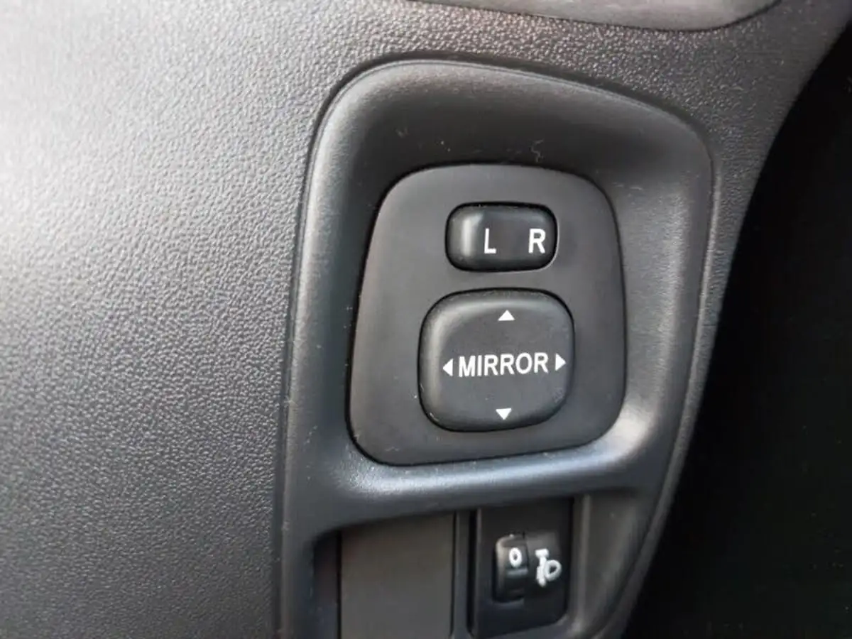 2019-toyota-aygo-10-vvt-i-x-play-big-16