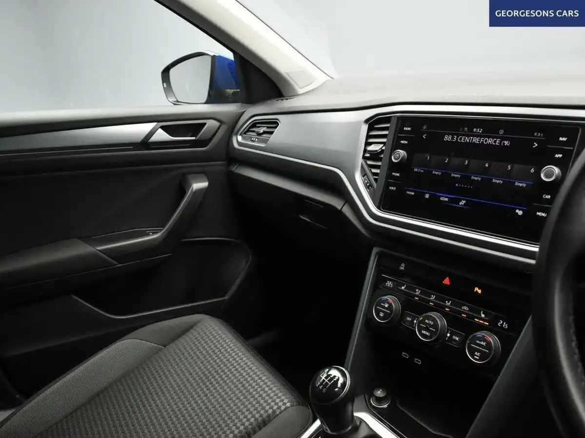2021-volkswagen-t-roc-10-tsi-active-hatchback-5d-big-21