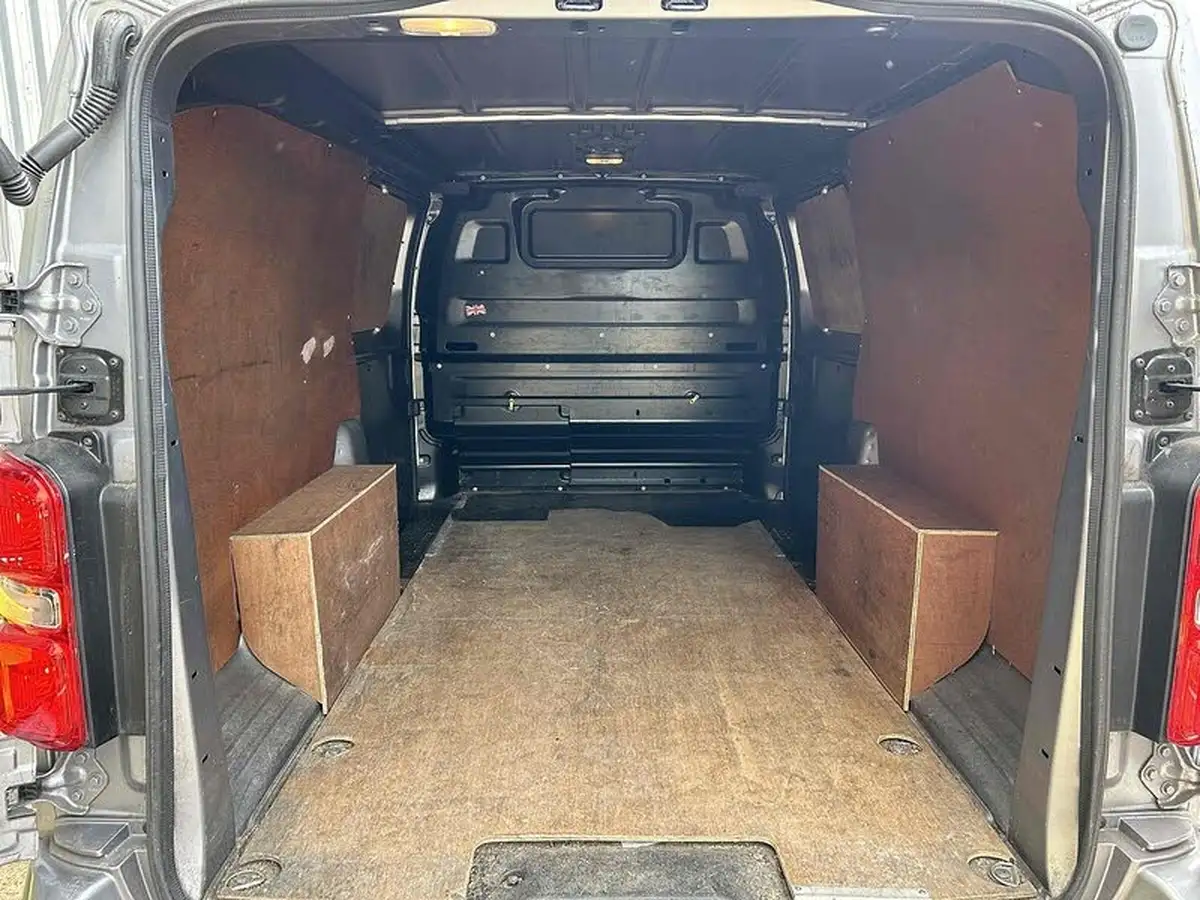 2022-vauxhall-vivaro-20td-3100-l2h1-sportive-big-24