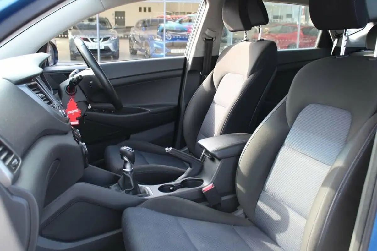 2016-hyundai-tucson-17crdi-blue-drive-se-nav-116ps-big-9