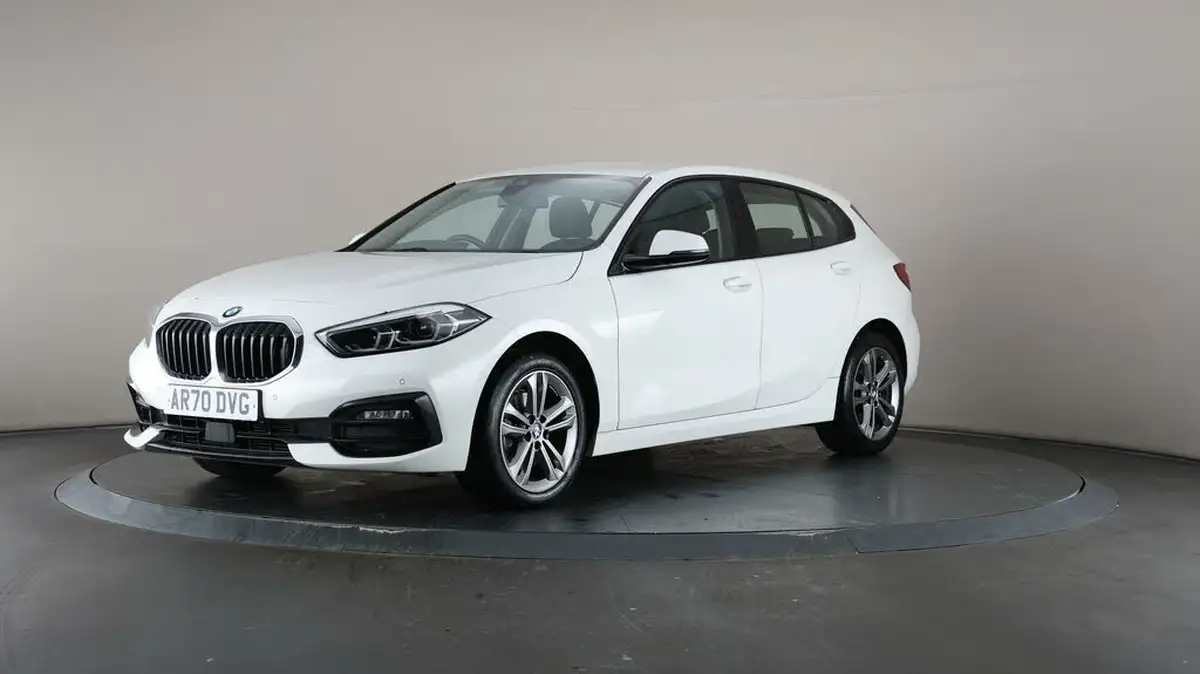 2021-bmw-1-series-15td-116d-sport-lcp-big-36