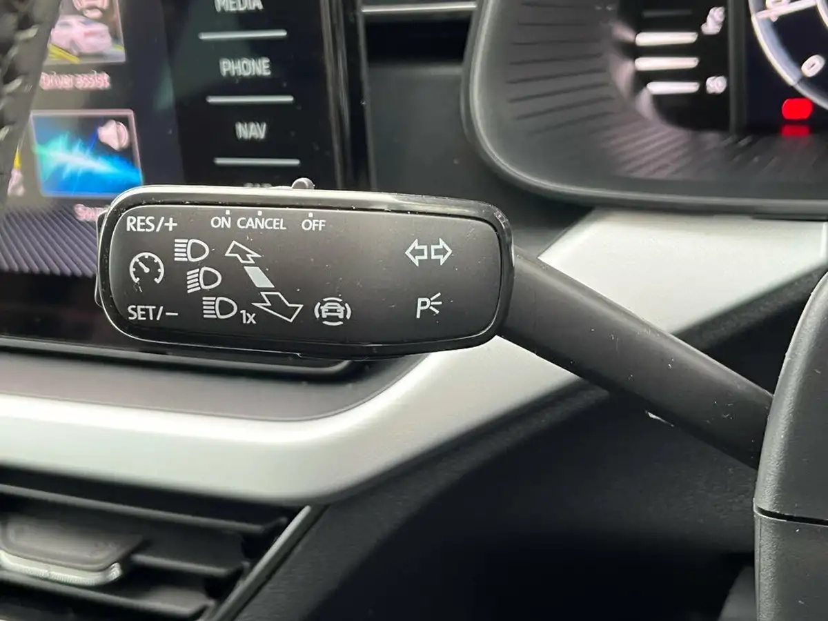 2021-skoda-kamiq-10-tsi-se-l-109ps-dsg-big-48