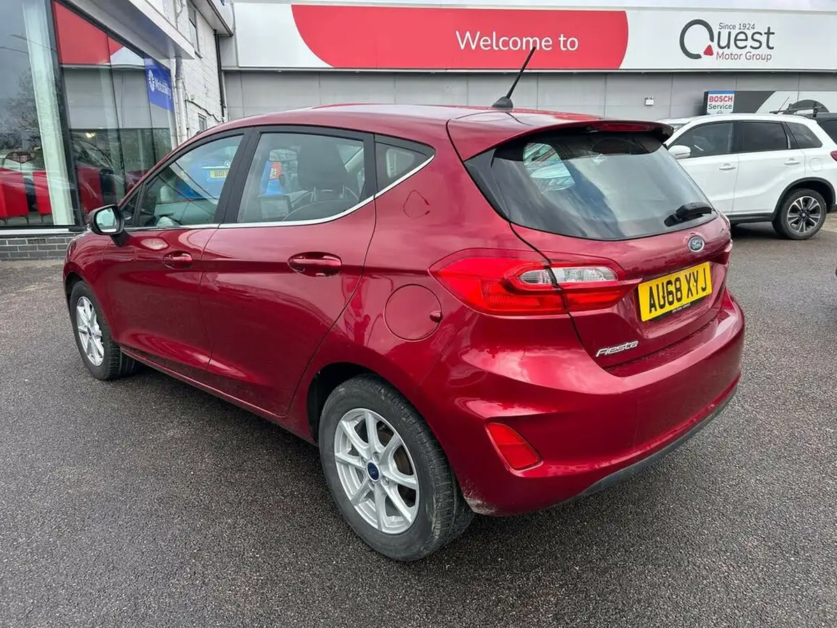 2018-ford-fiesta-11-ti-vct-zetec-5d-big-4
