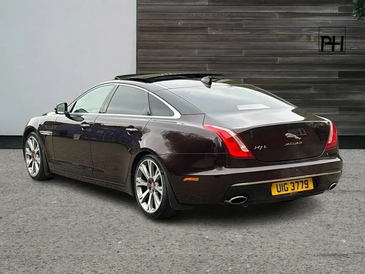 2019-jaguar-xj-series-30td-xj-portfolio-lwb-big-6