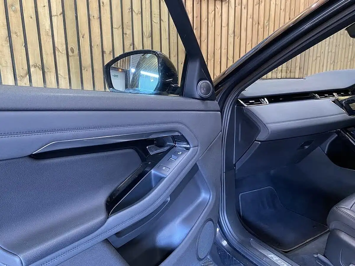 2021-land-rover-range-rover-evoque-15-p300e-r-dynamic-se-big-52