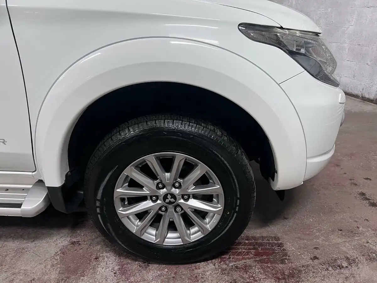2018-mitsubishi-l200-24di-d-warrior-eu6-auto-big-19