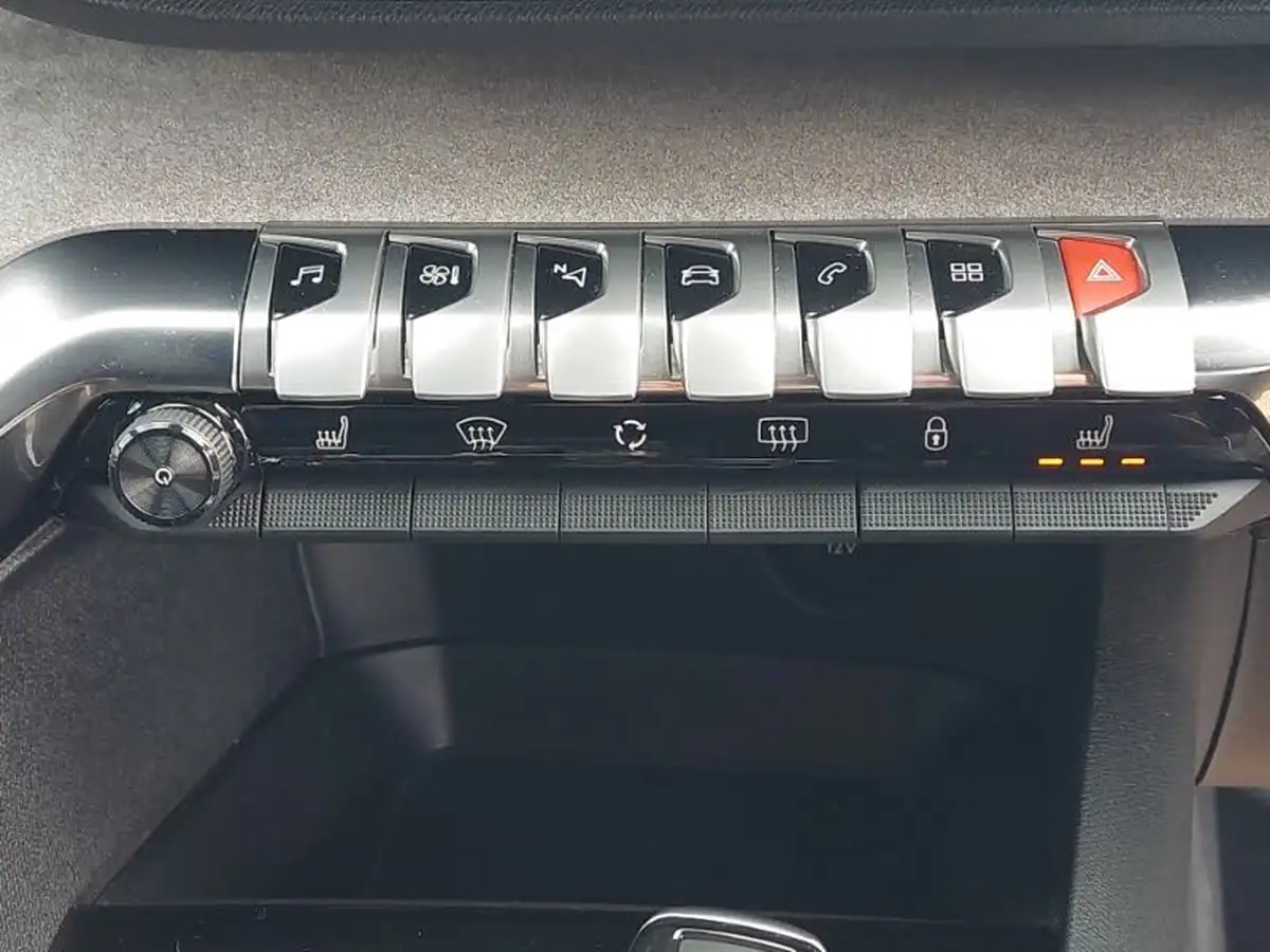 2021-peugeot-3008-suv-12-puretech-gt-premium-big-14