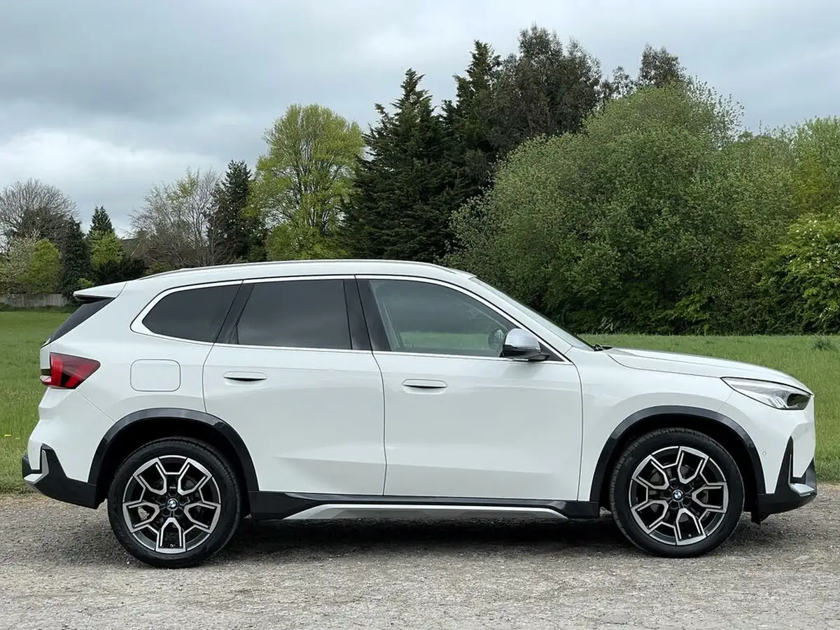 2023-bmw-x1-20td-sdrive18d-xline-big-1