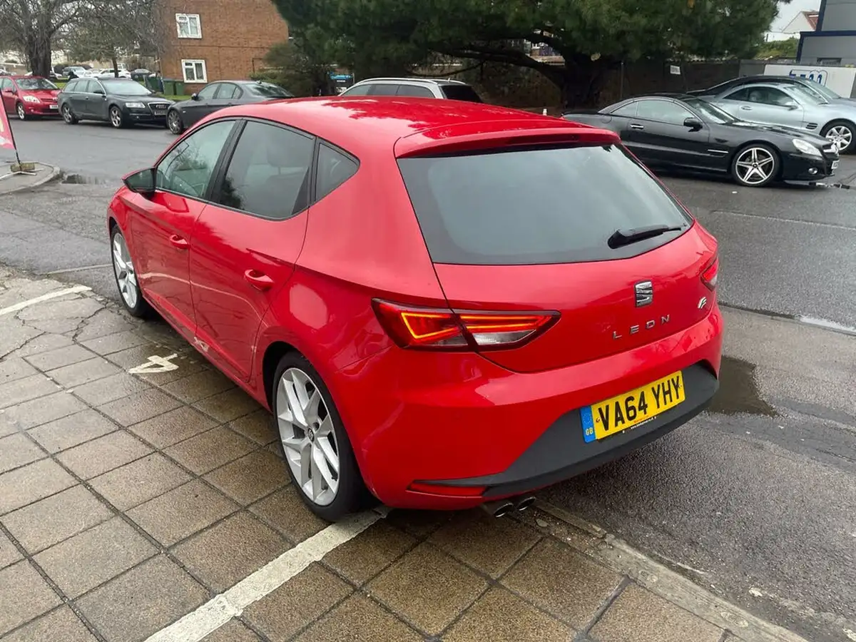 2015-seat-leon-14-fr-tech-pack-tsi-hatchback-5d-1390cc-big-5