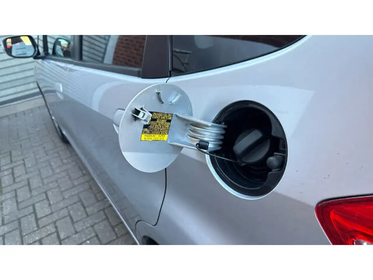 2014-honda-jazz-14-ex-big-24