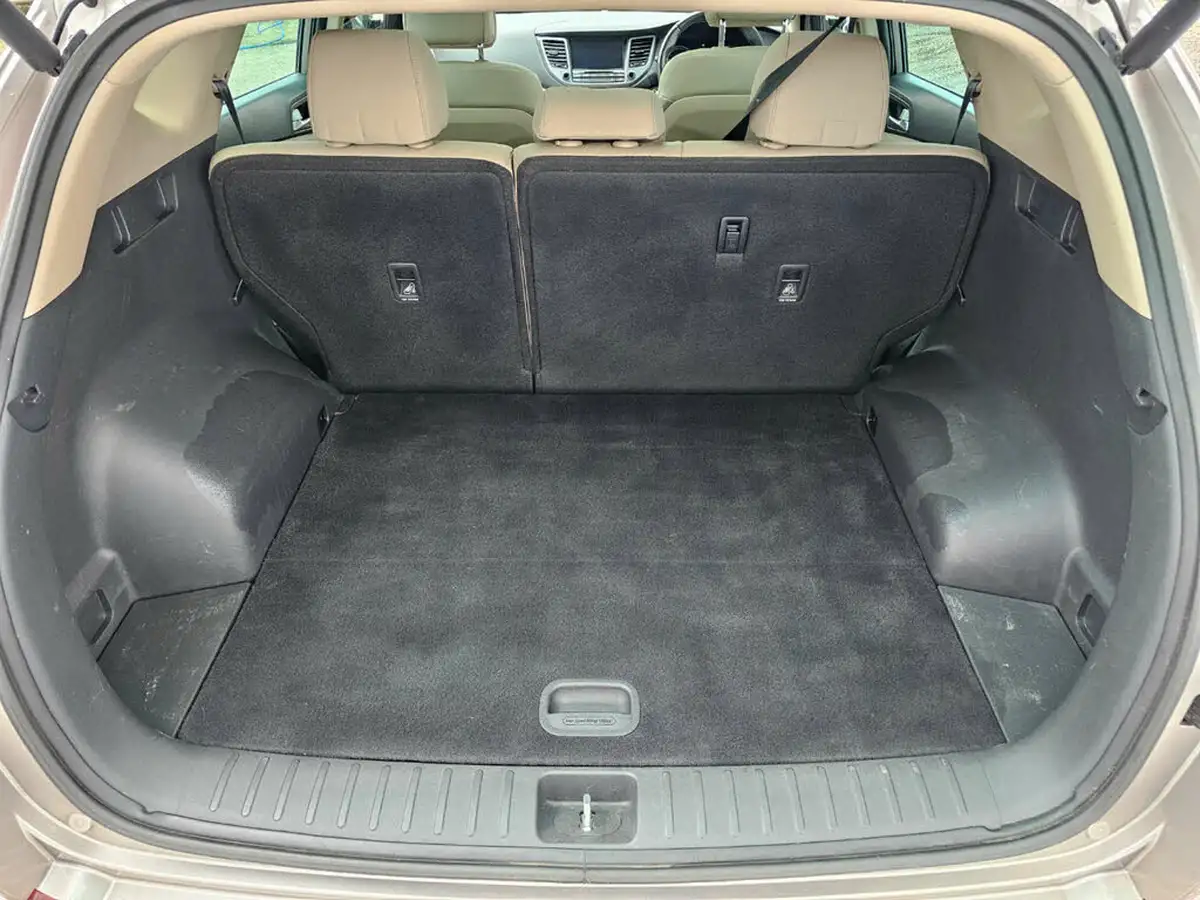 2016-hyundai-tucson-20crdi-premium-se-136ps-auto-big-13