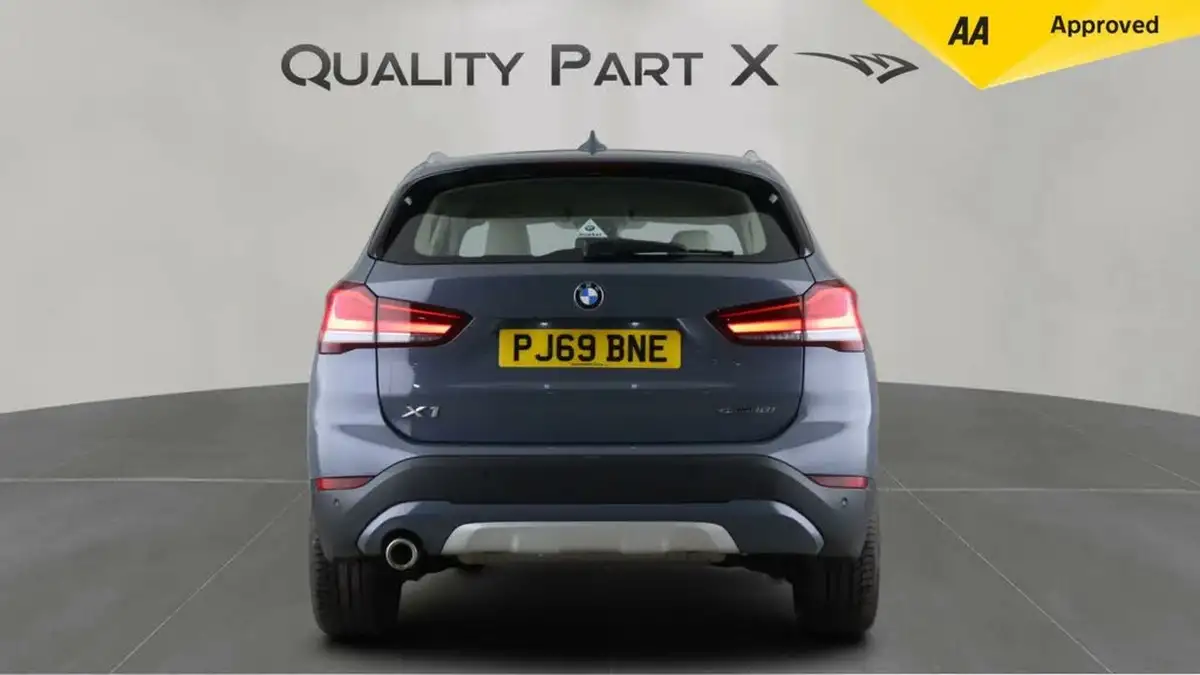 2019-bmw-x1-15-sdrive18i-xline-big-5