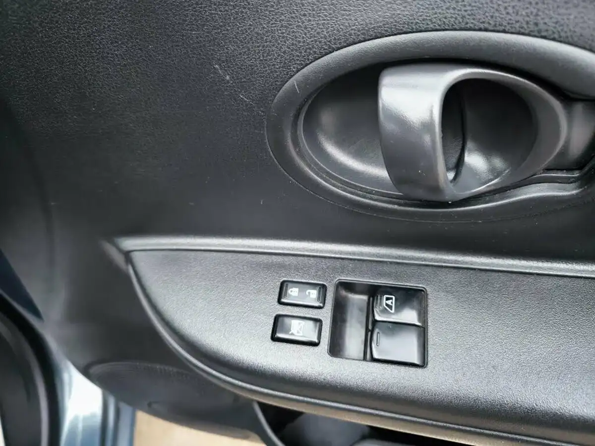 2012-nissan-micra-12-acenta-79bhp-5d-1198cc-big-15