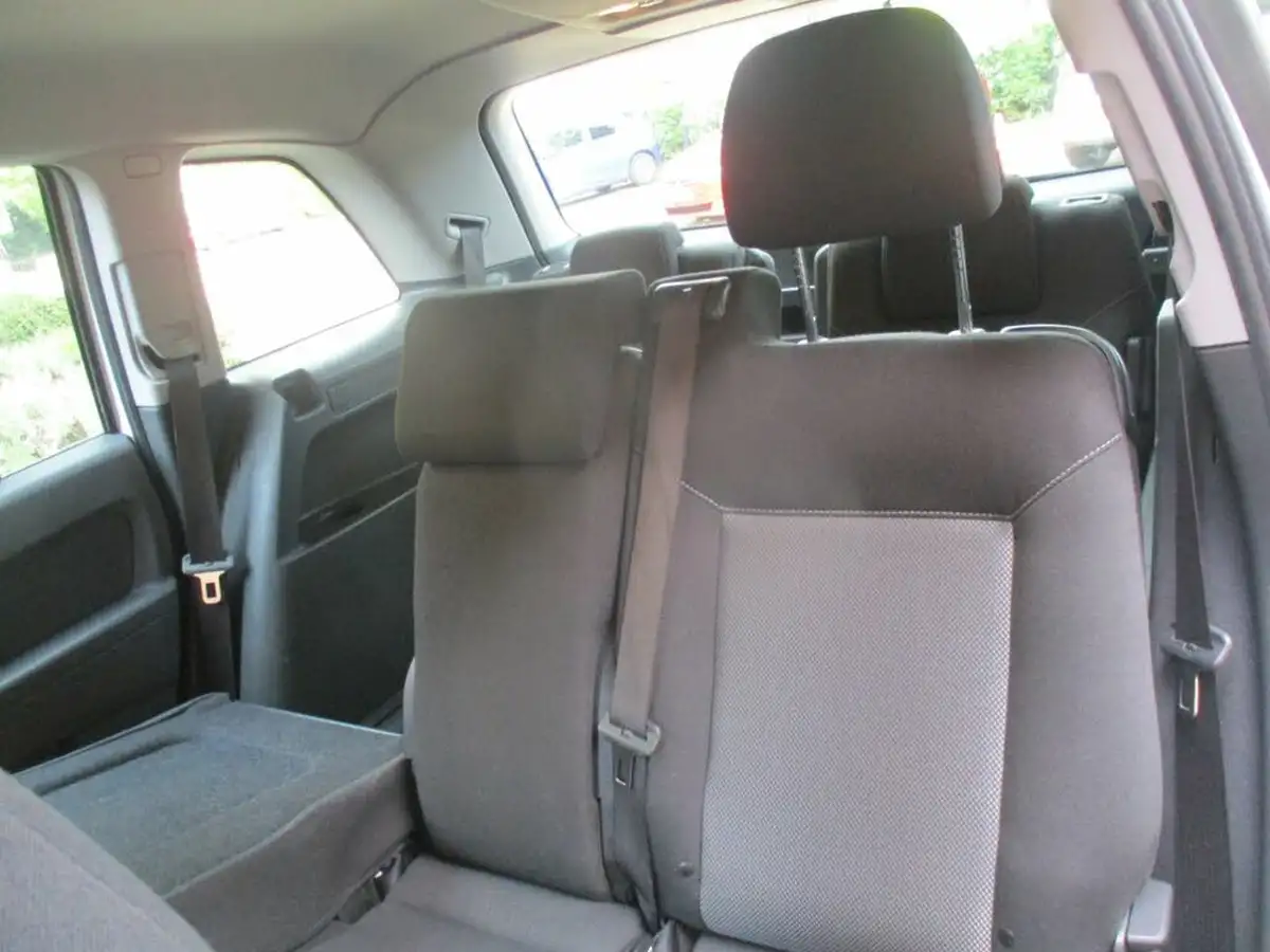 2013-vauxhall-zafira-16-exclusiv-big-26