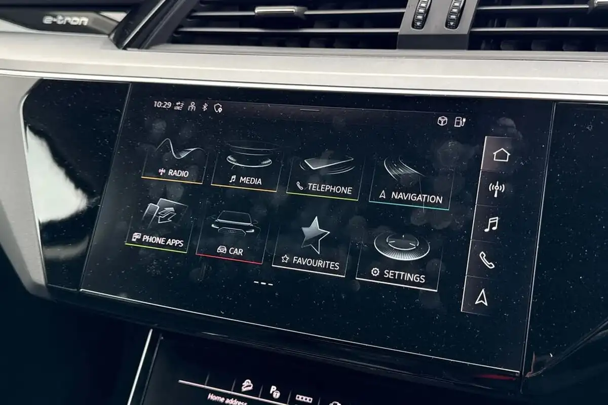 2023-audi-q8-e-tron-55e-sport-suv-big-49