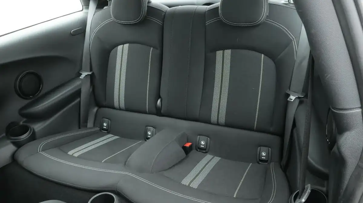 2019-mini-cooper-15-cooper-sport-hatchback-3d-big-16