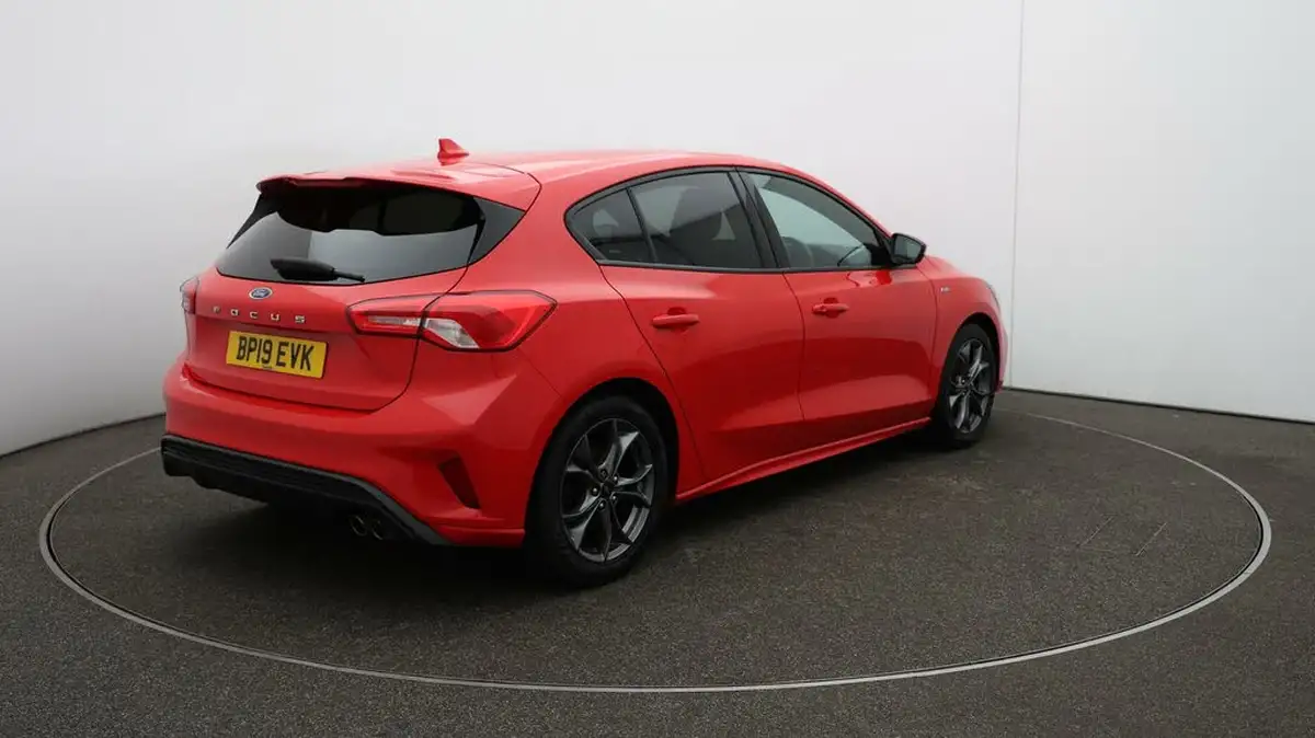 2019-ford-focus-10t-st-line-hatchback-big-44