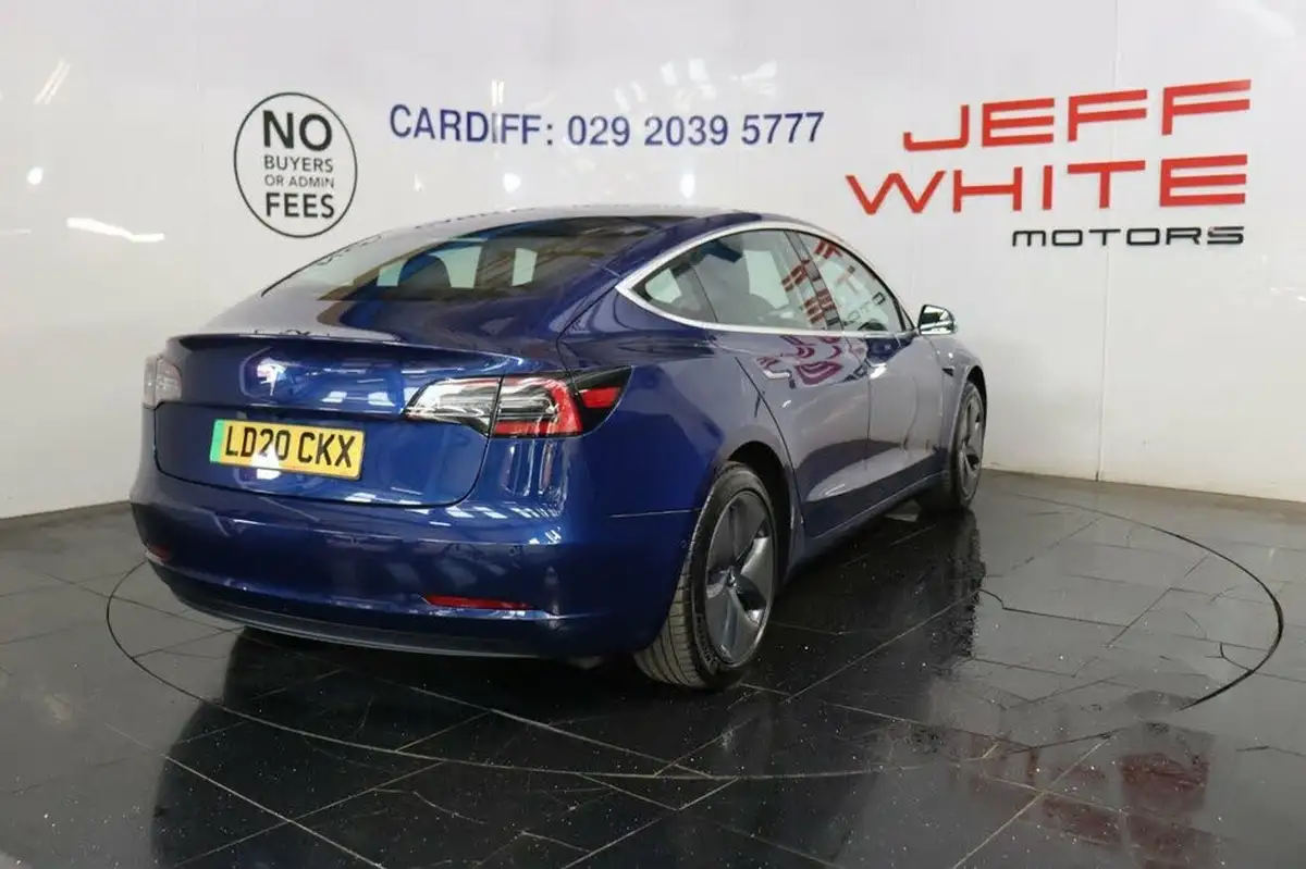 2020-tesla-model-3-e-standard-plus-big-4