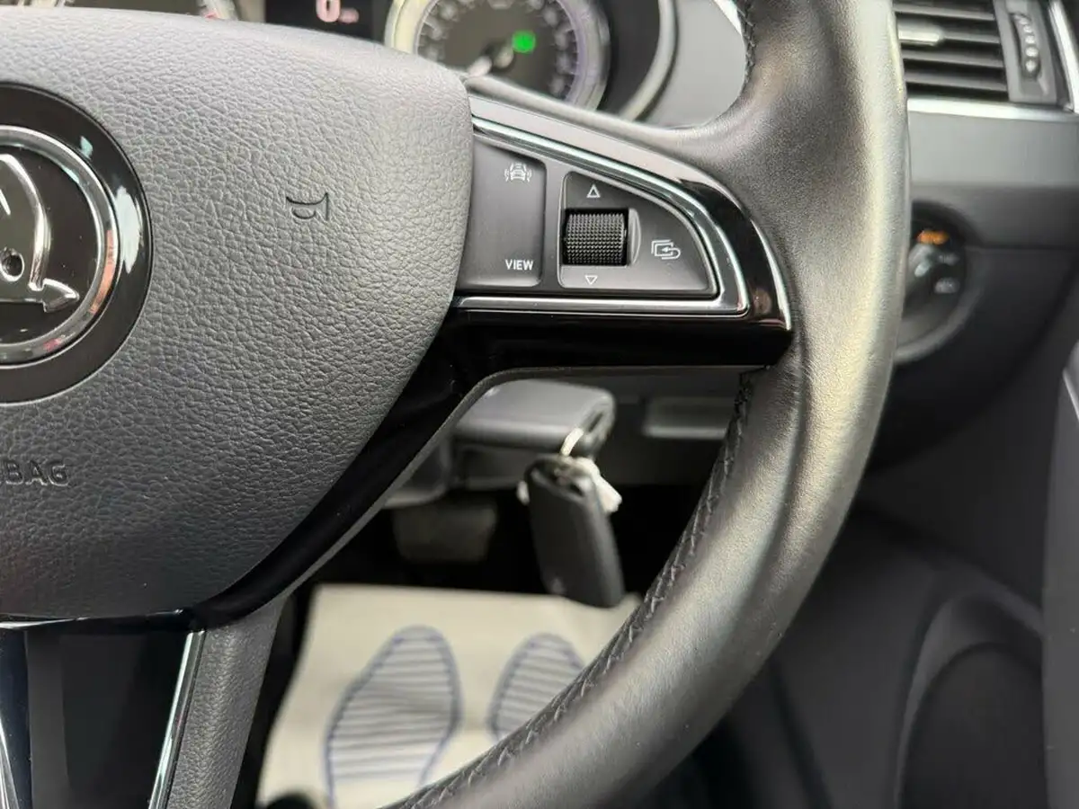 2019-skoda-octavia-15-tsi-se-l-hatchback-dsg-big-30