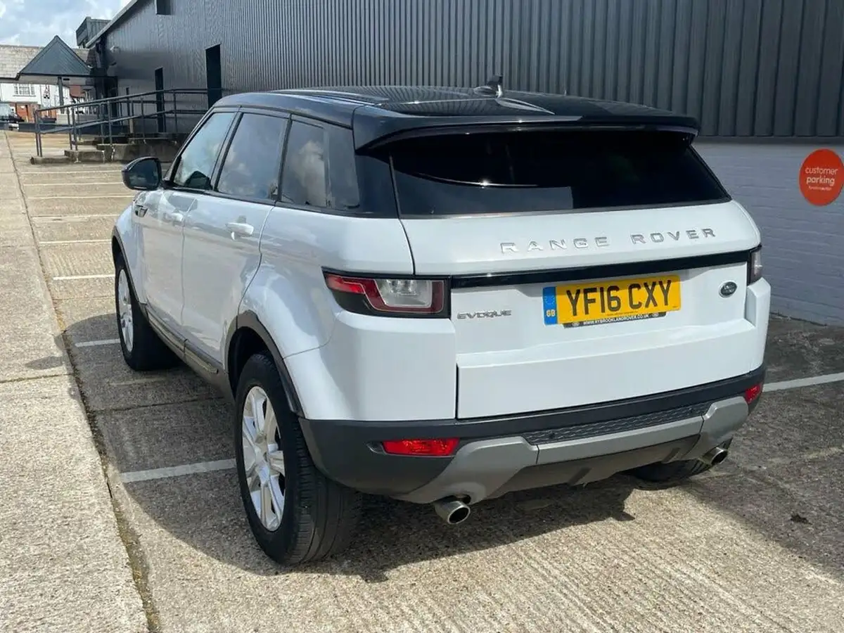 2016-land-rover-range-rover-evoque-20td4-se-tech-ss-hatchback-5d-big-48