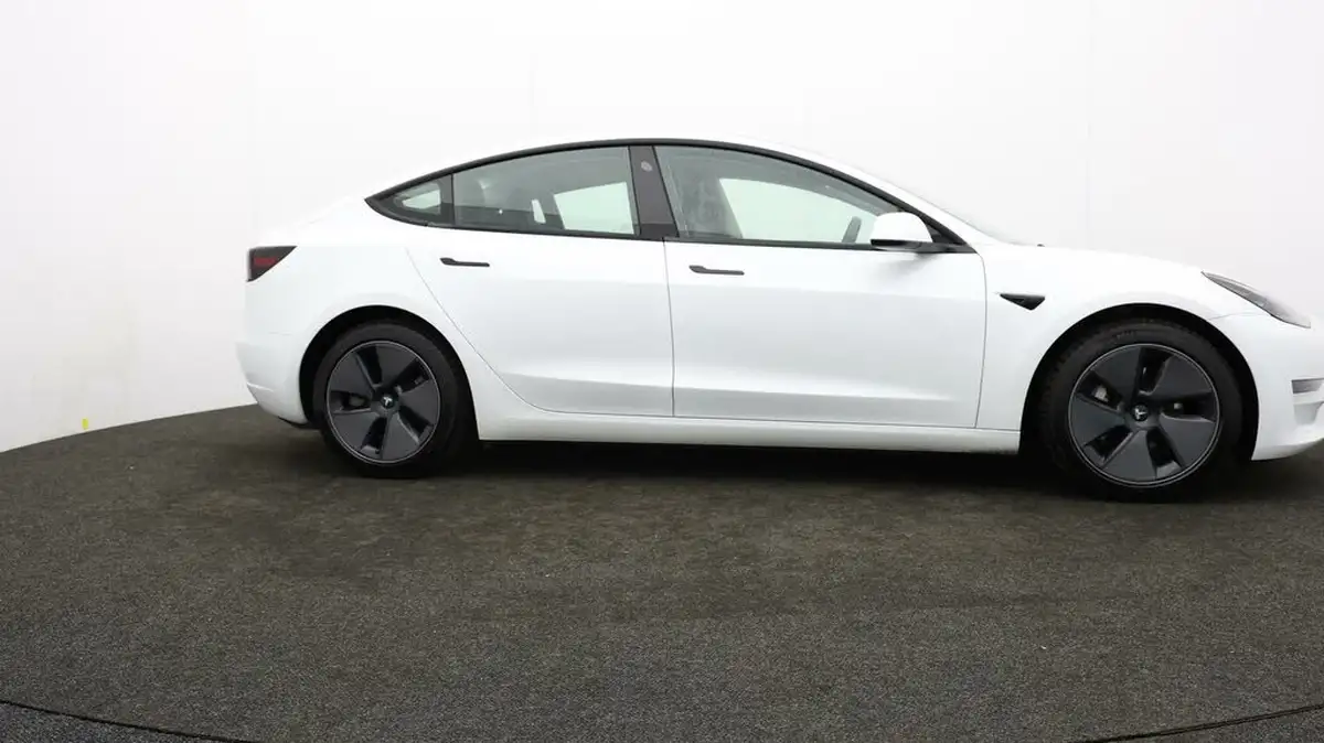 2021-tesla-model-3-e-long-range-4x4-big-34