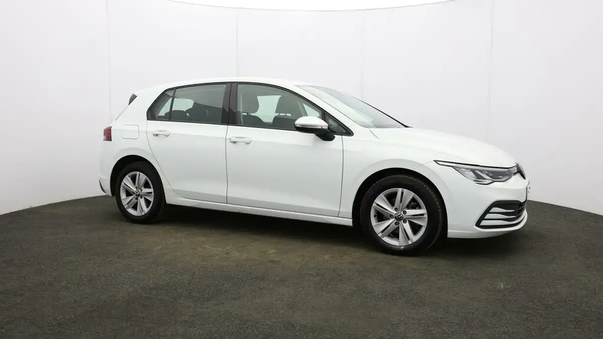 2022-volkswagen-golf-15-tsi-life-150ps-hatchback-big-40