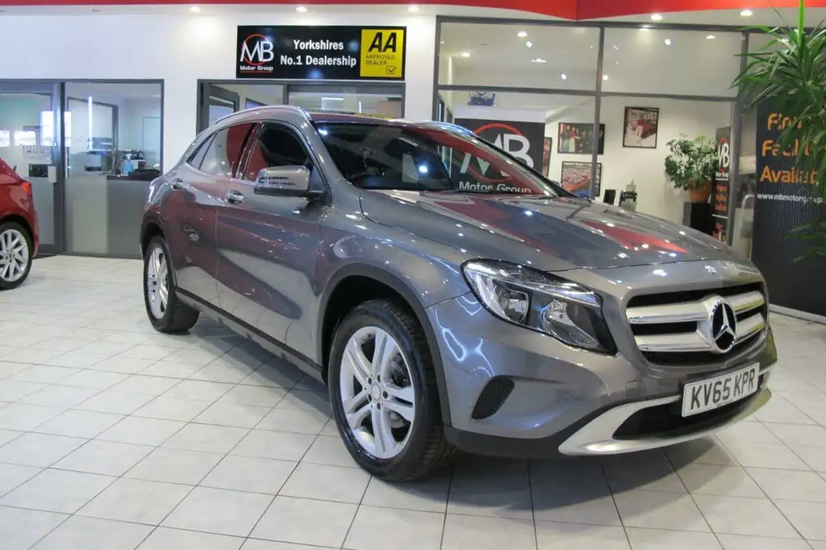 2016-mercedes-benz-gla-class-21d-gla-200d-sport-ss-7g-dct-big-4