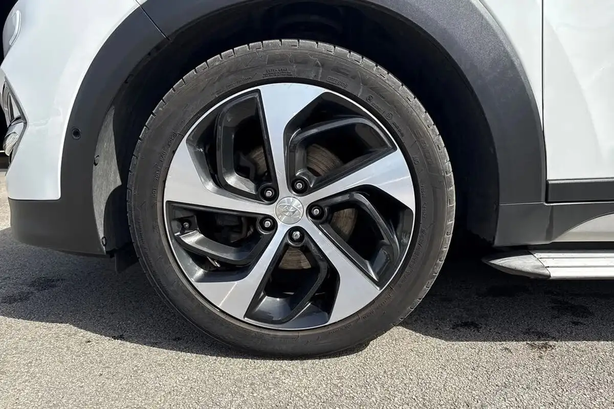 2017-hyundai-tucson-17crdi-blue-drive-premium-se-big-10