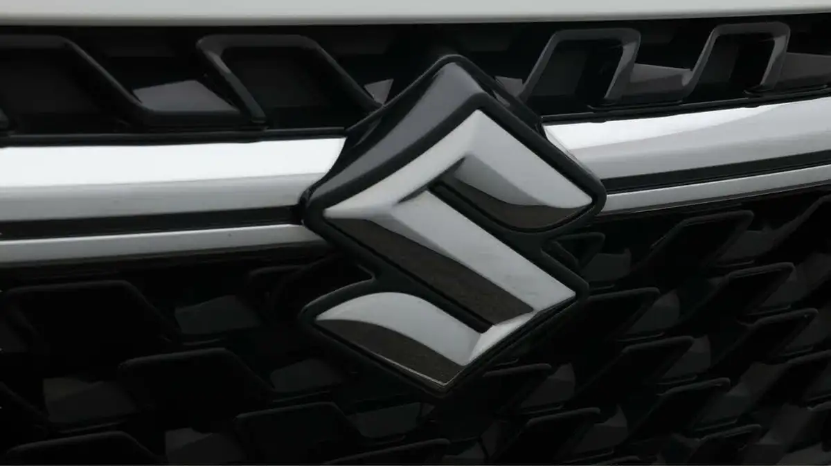 2023-suzuki-s-cross-14-boosterjet-motion-big-24