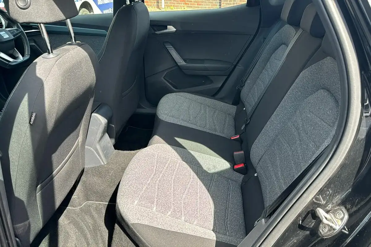 2022-seat-arona-10-tsi-xperience-dsg-big-3