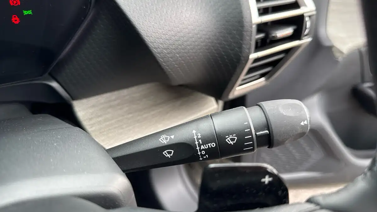 2023-citroen-c5-x-12-puretech-shine-plus-big-27