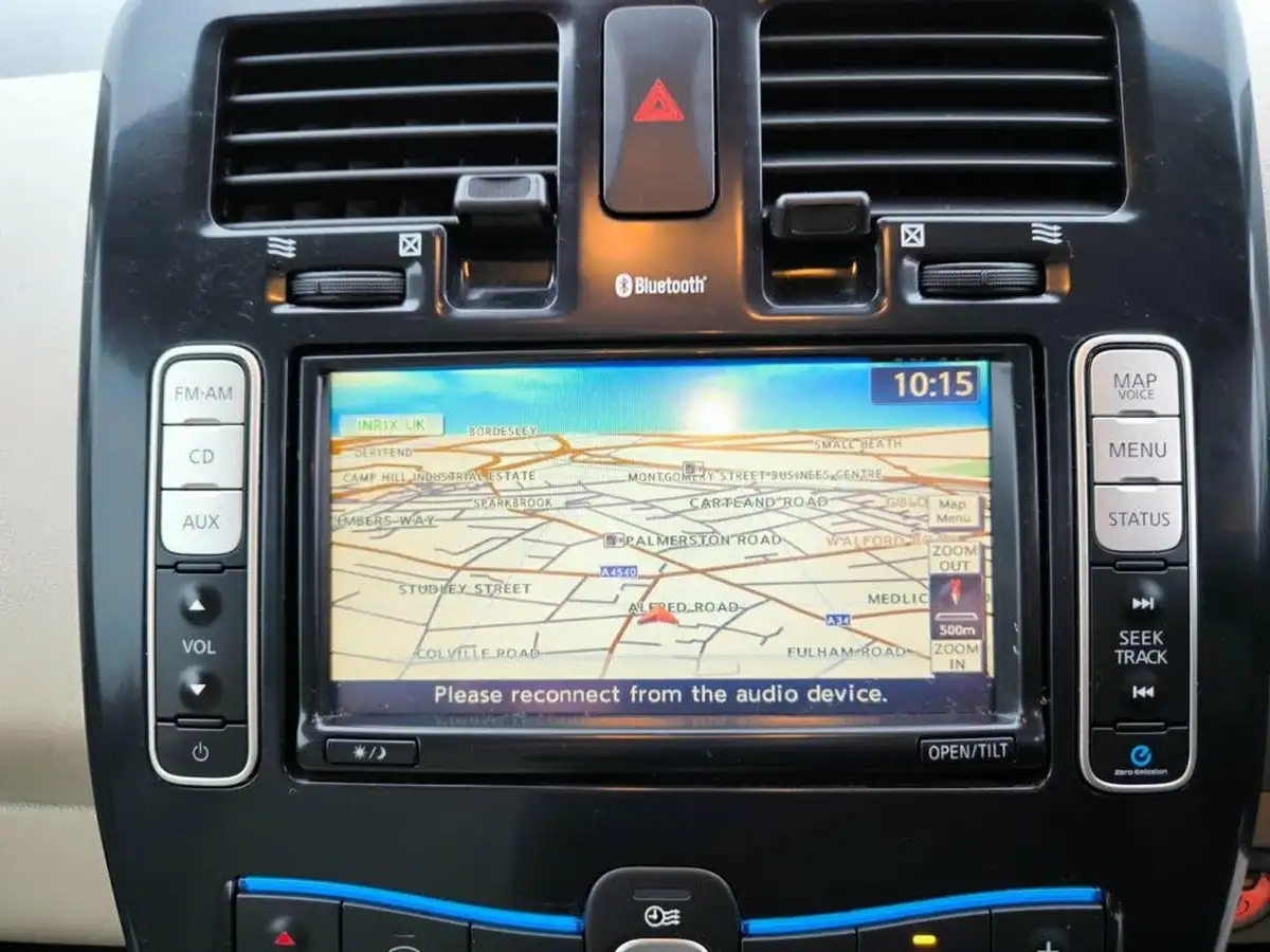 2013-nissan-leaf-e-auto-big-14
