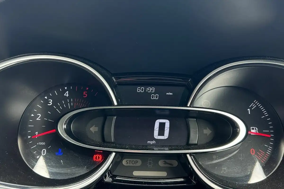 2019-renault-clio-15dci-gt-line-big-9