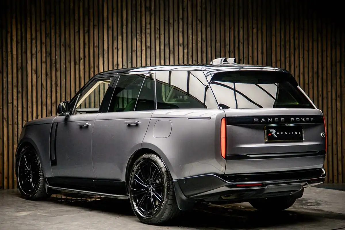 2022-land-rover-range-rover-30-p440e-se-big-2